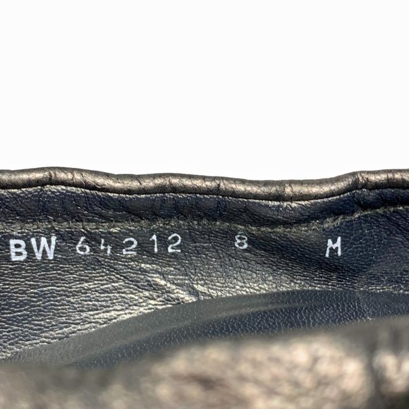 STUART‎ WEITZMAN Pewter leather Cap Toe Ballet Styled Pumps - Picture 3 of 12